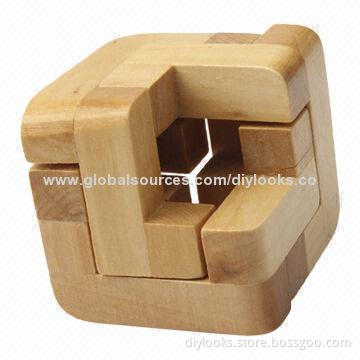 3D Interlock Intelligence Toy, Made of Natural High-quality Wood Material, OEM Orders Welcomed